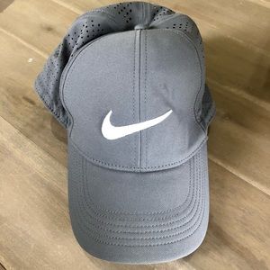 Nike Men’s Gray Golf Hat